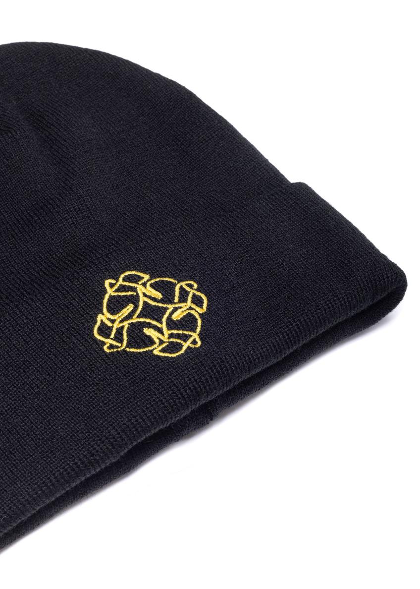 Dámska čierna čiapka s monogramom CZADT-0079A-99(Z25)