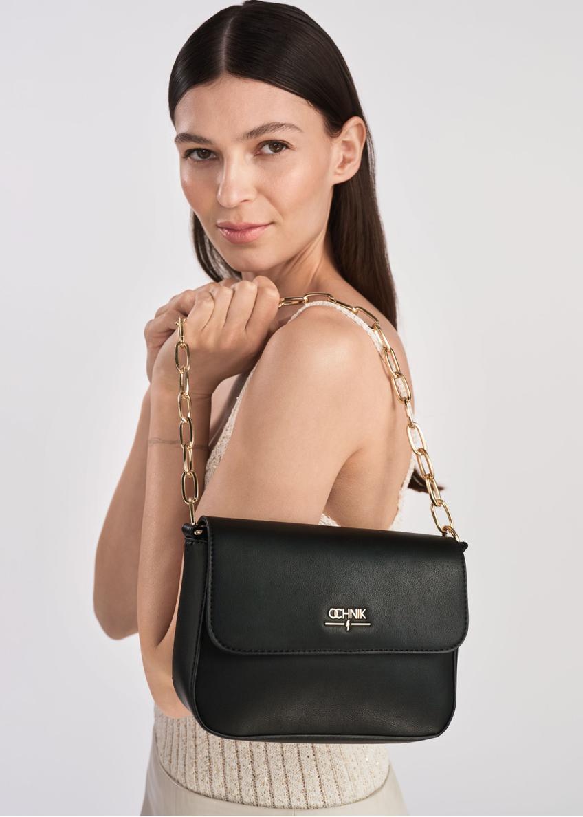 Čierna dámska crossbody kabelka s retiazkou TOREC-0767C-99(Z25)