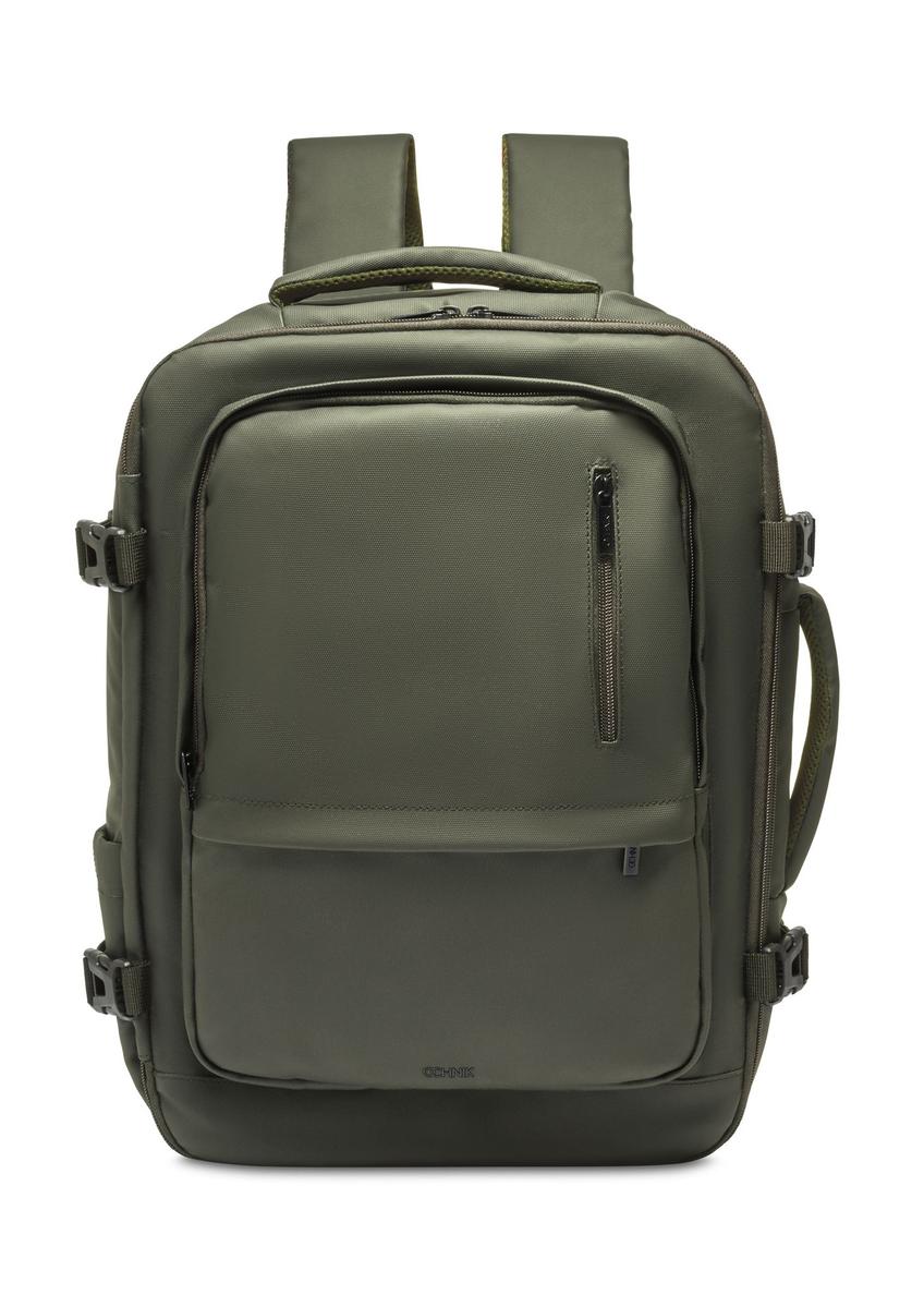 Veľký khaki cestovný batoh PLCMN-0018-8D(Z26) - pohľad spredu na produkt, na bielom pozadí.