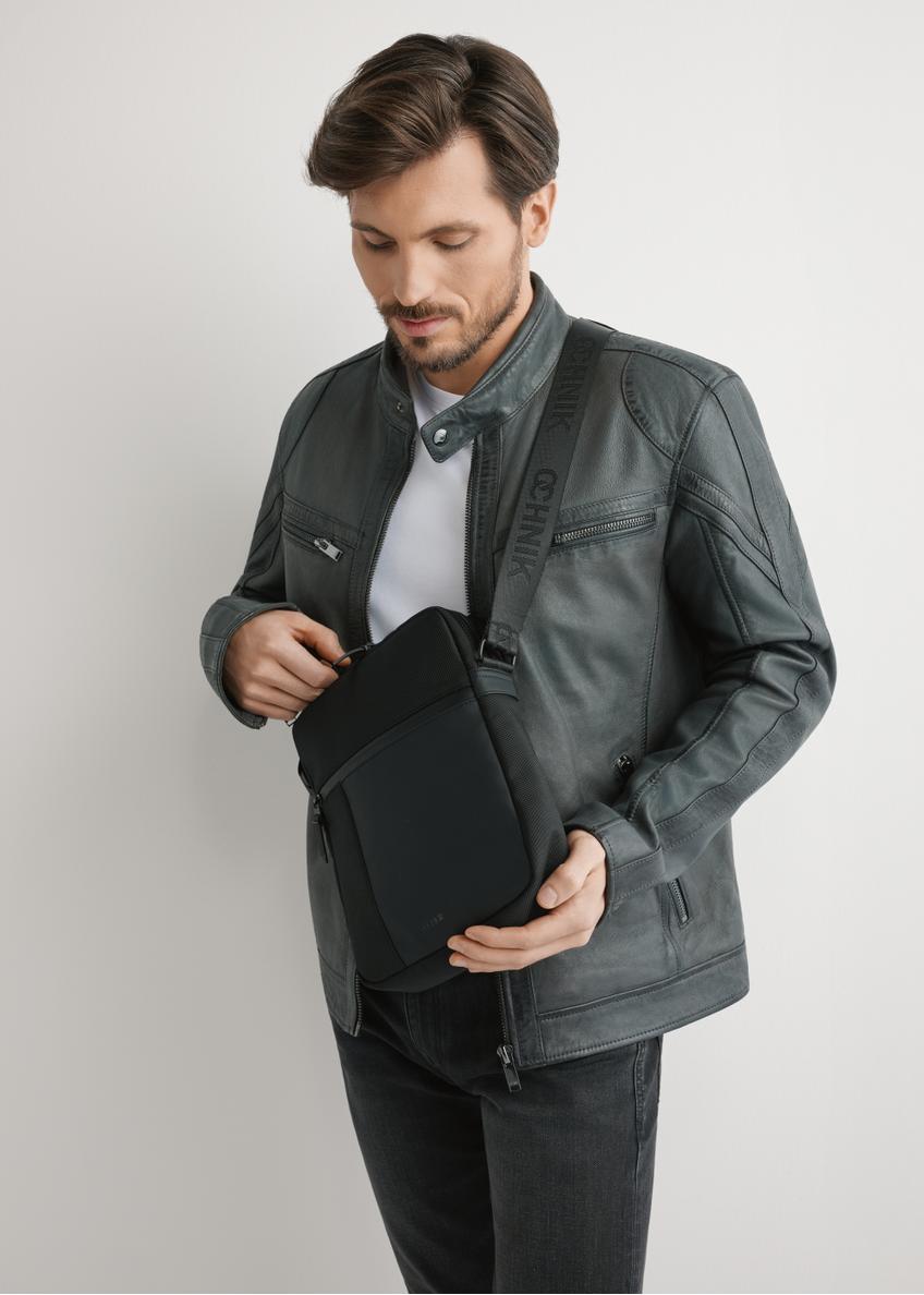 Pánska mestská taška v čiernej farbe TORMN-0402-99(W26)