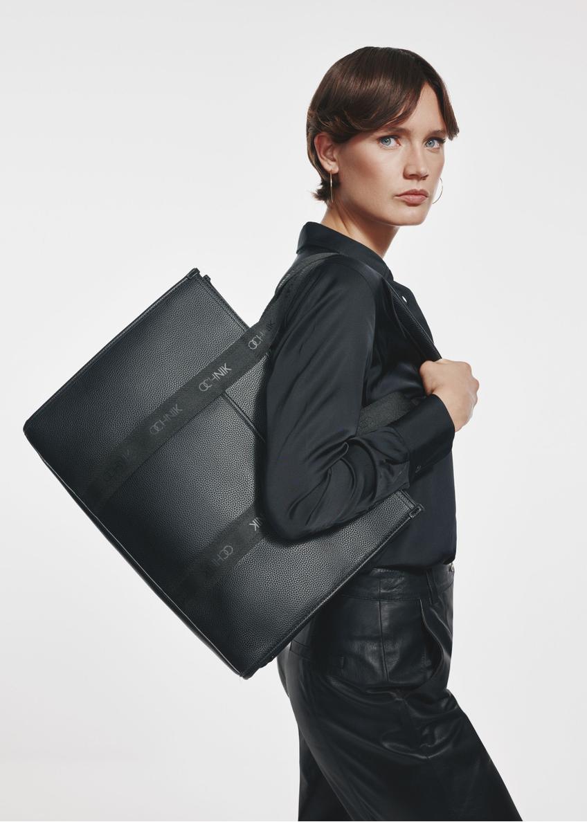 Čierna veľká shopper kabelka TOREC-0977A-99(Z25)