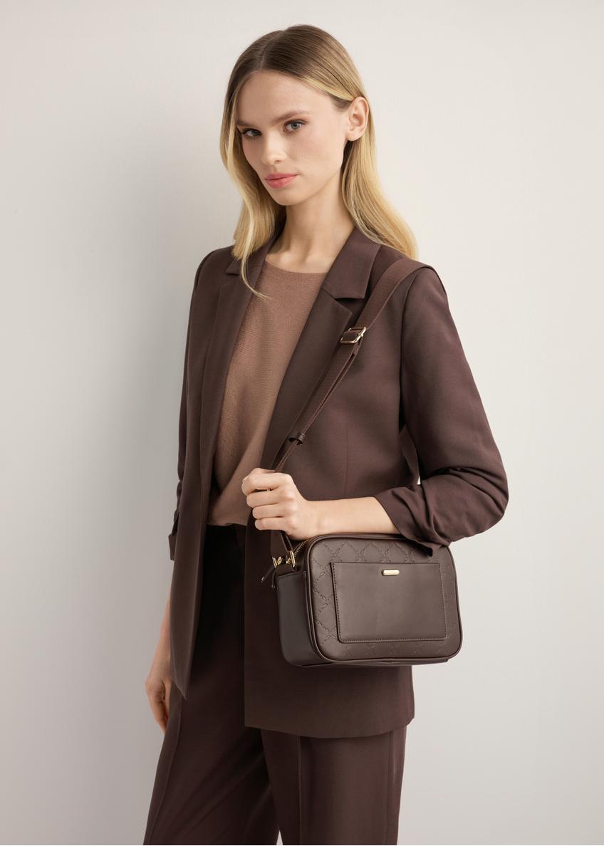 Dámska hnedá kabelka s monogramom TOREC-1290-1I(Z26)