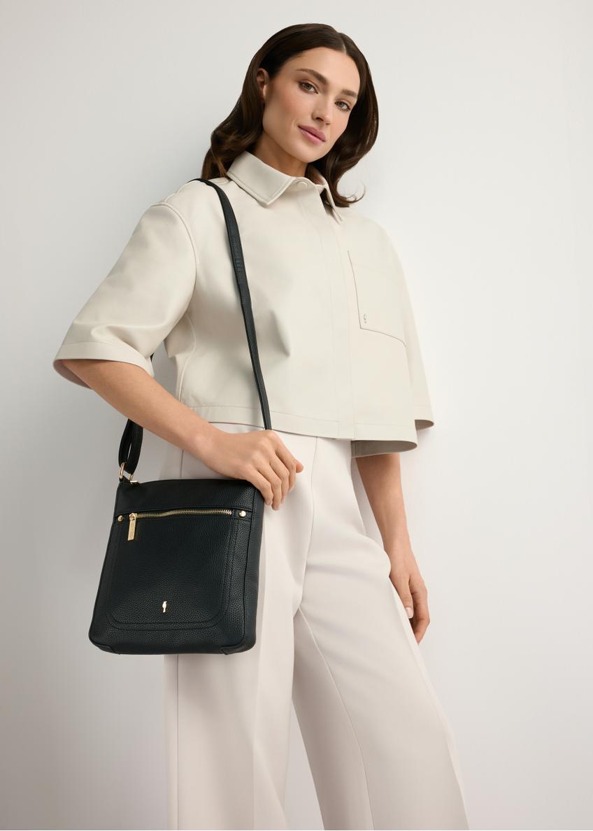 Čierna dámska kabelka z imitácie kože TOREC-1177-99(W26)