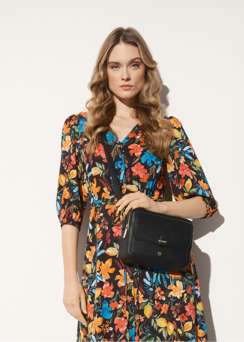 Čierna crossbody kabelka s vreckom TOREC-0405B-99(W24)