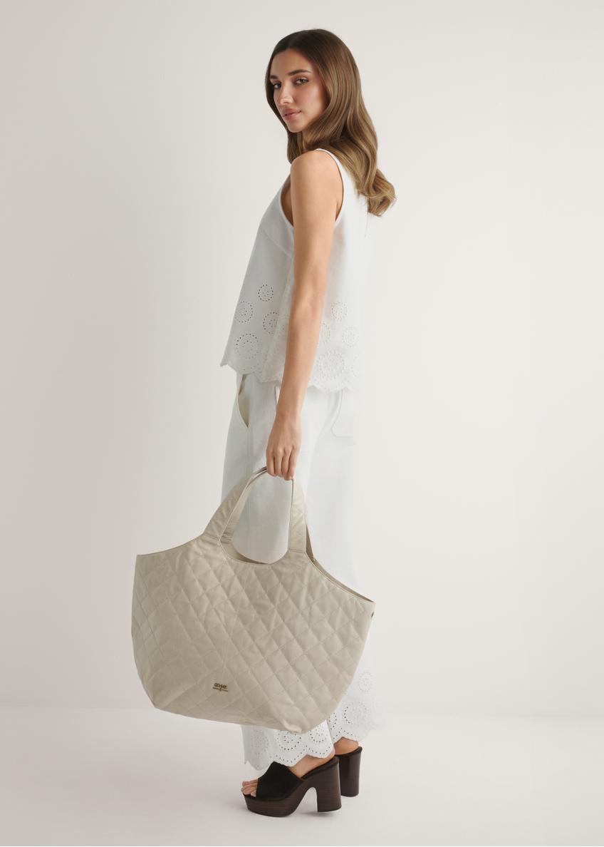 Veľká kožená prešívaná dámska kabelka TORES-1306-0B(W26)