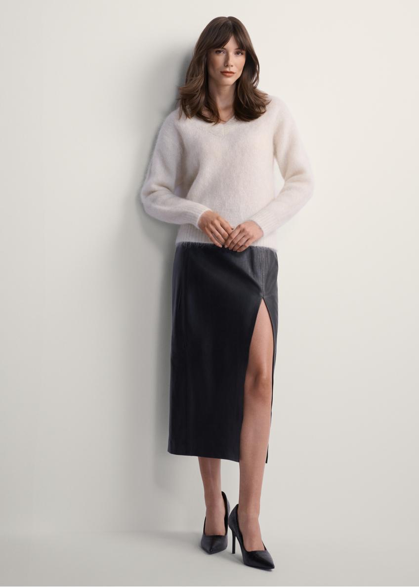 Dámsky mohérový sveter krémovej farby SWEDT-0235-12(Z25)