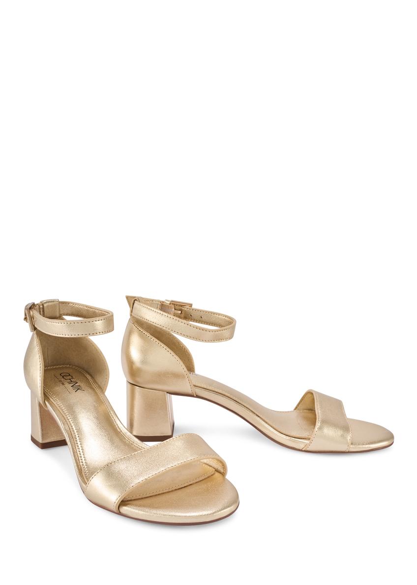 Dámske kožené sandále v zlatej farbe BUTYD-1179-2X(W26)