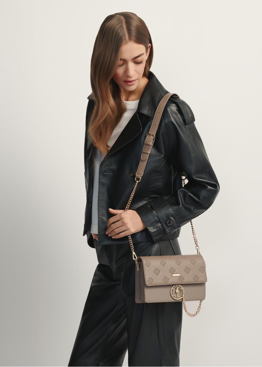 Dámska kabelka tmavo béžovej farby s monogramom TOREC-0536-1K(W26)