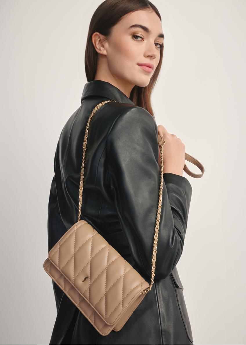 Malá prešívaná dámska kabelka béžovej farby TOREC-1150-1D(W26)