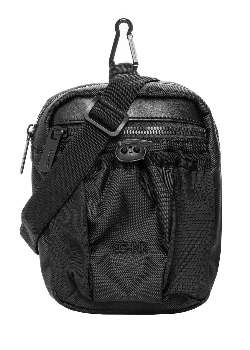 Pánska mestská crossbody kabelka TORMN-0428-99(Z26), pohľad spredu na bielom pozadí.