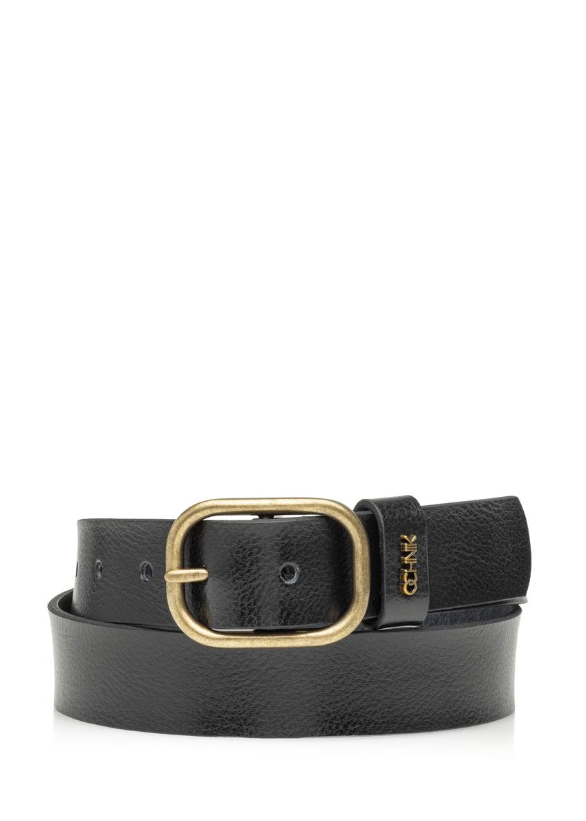 Čierny dámsky kožený opasok PASDS-0335-99(W26), pohľad spredu na bielom pozadí.