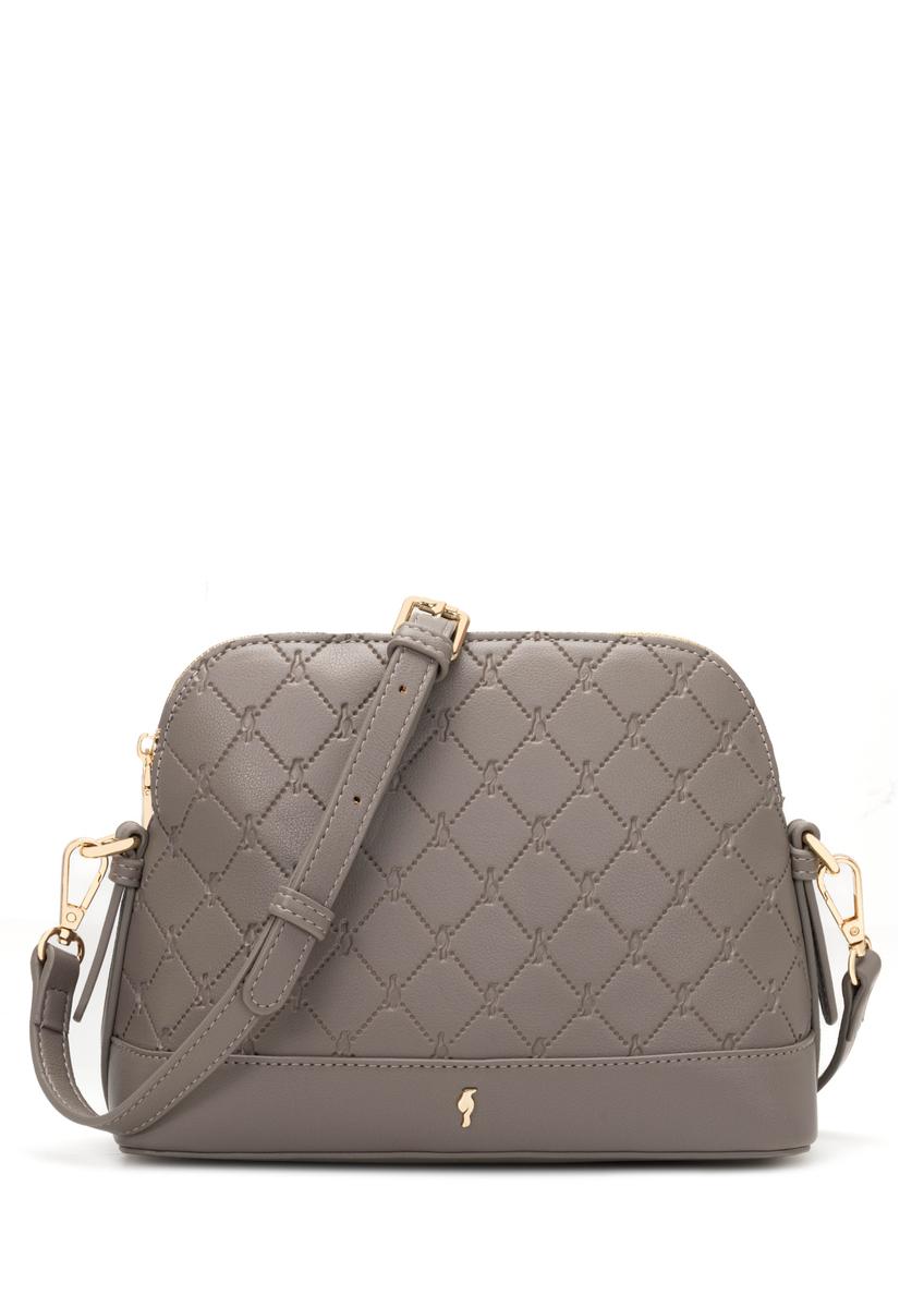 Svetlohnedá dámska kabelka s monogramom TOREC-1180-1K(W26), pohľad spredu na bielom pozadí.