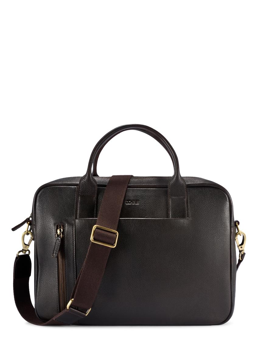 Hnedá pánska kožená taška TORMS-0504-1I(W26), pohľad spredu na bielom pozadí.