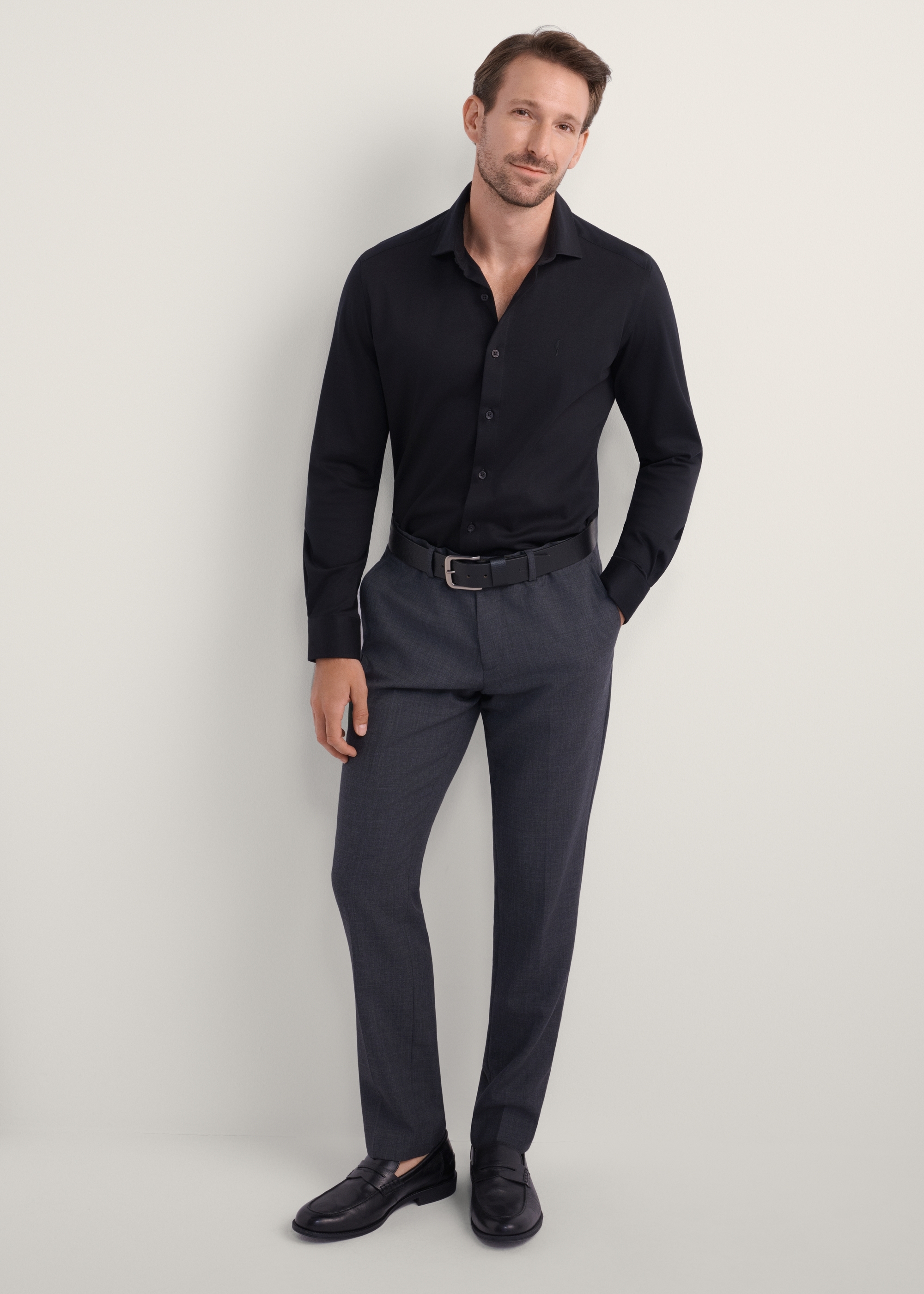 Čierna elegantná pánska košeľa KOSMT-0339-99(Z25)