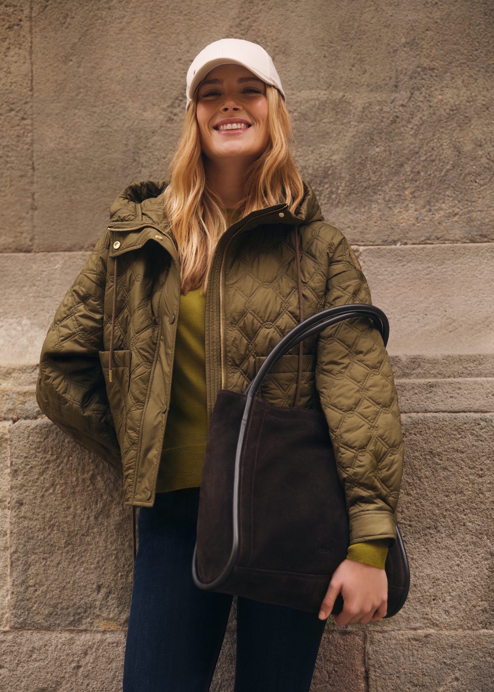 Olivovozelená krátka prešívaná oversize bunda KURDT-0660-8D(W26)