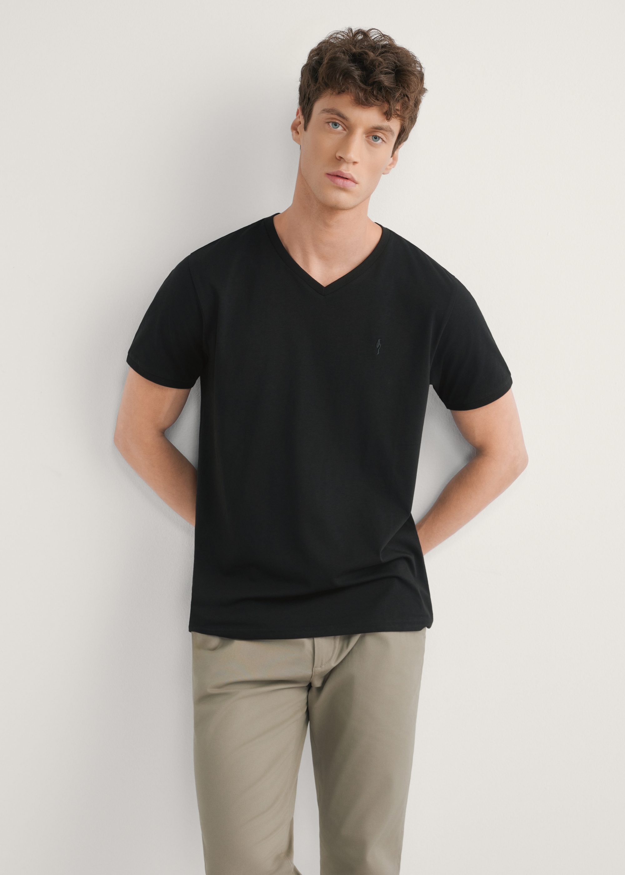 Pánske čierne základné tričko s logom TSHMT-0088-99(W26)