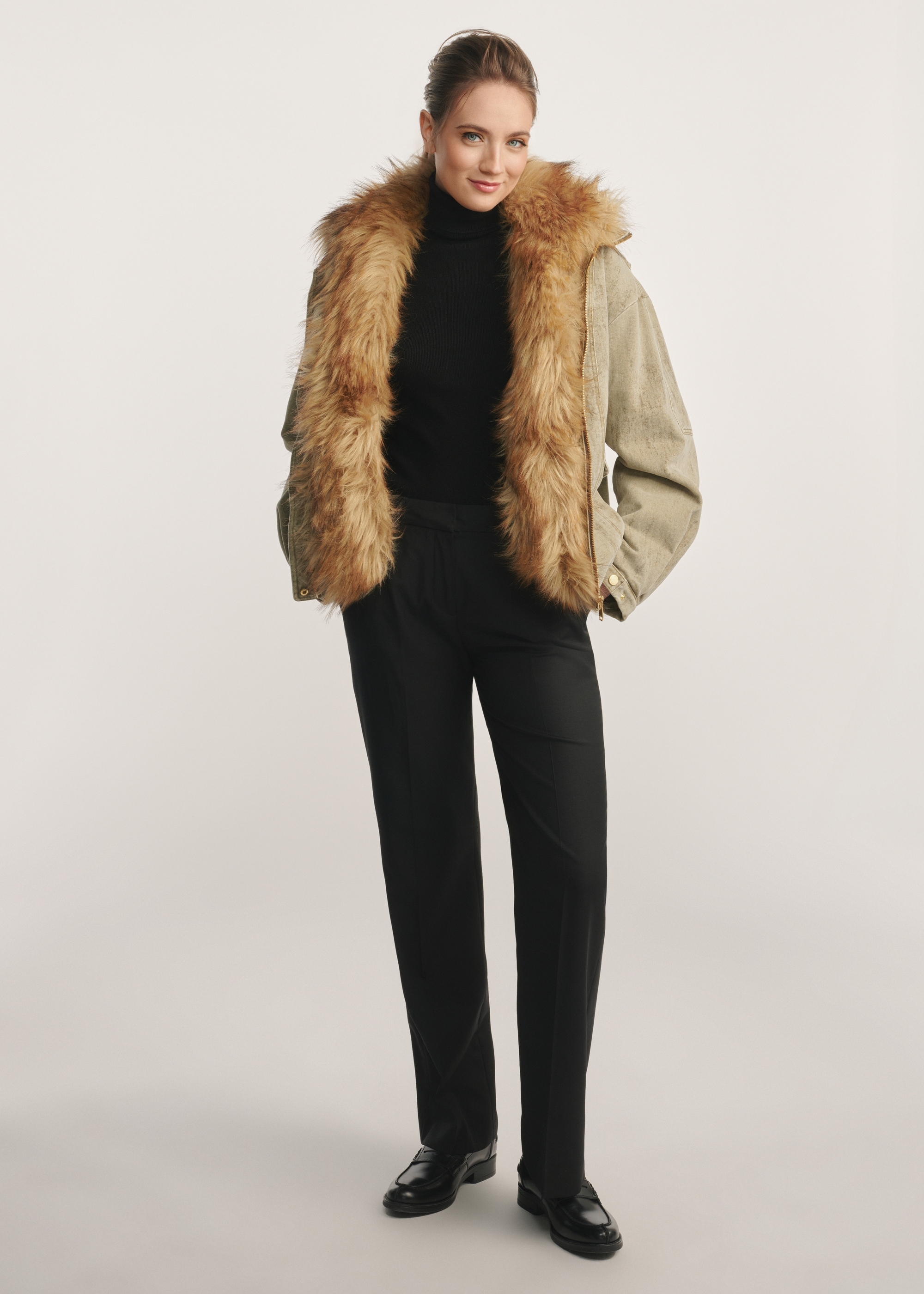 Dámska olivovozelená bunda s kožušinou KURDT-0611-57(Z25)