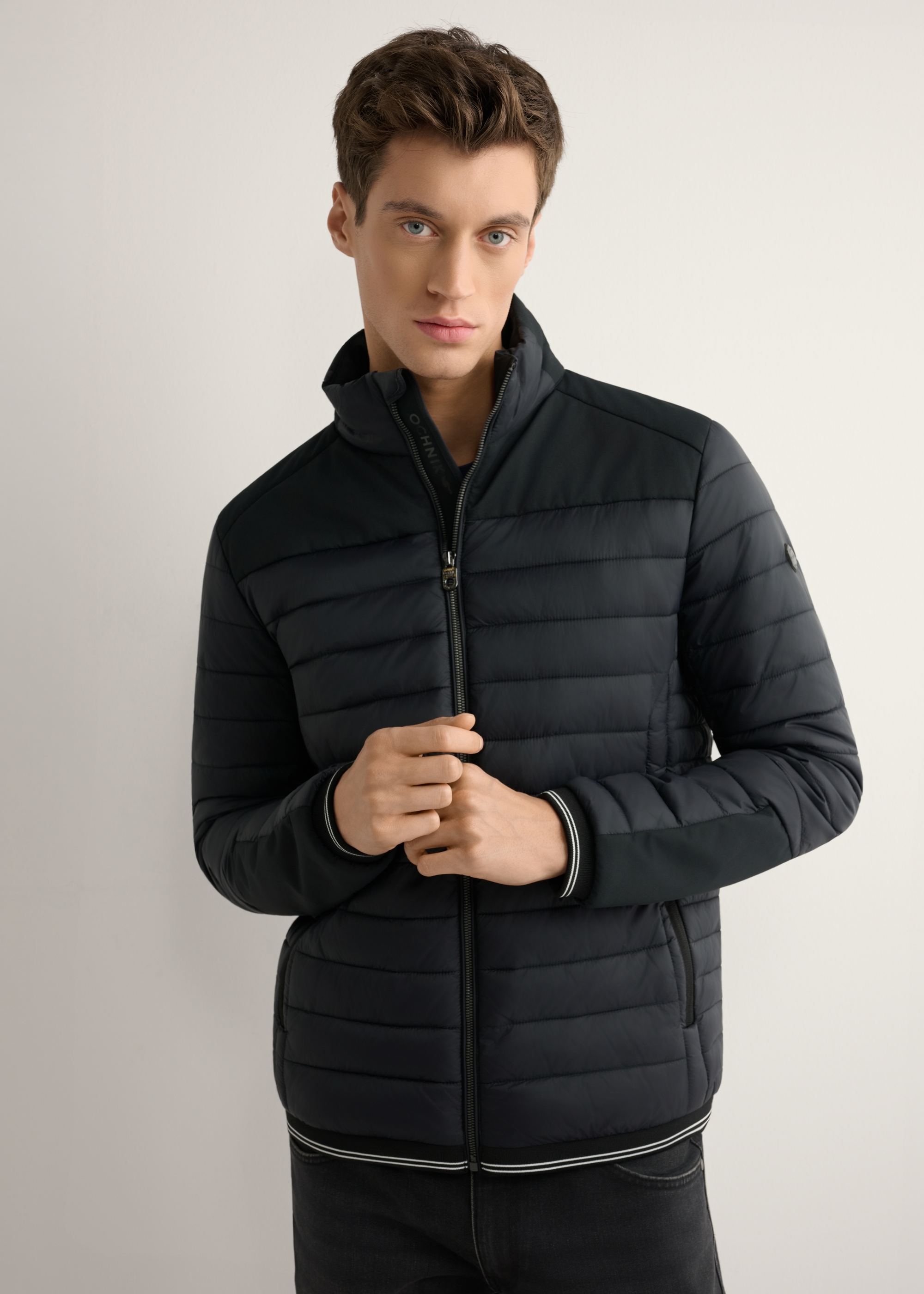 Čierna pánska prechodná bunda KURMT-0358A-99(W26)